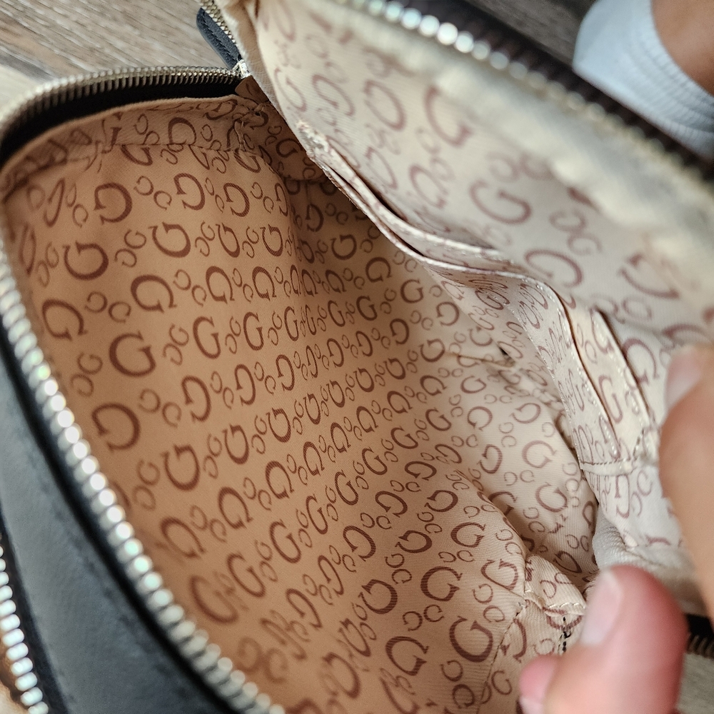 Guess Matte Black Rectangular Crossbody - image 7